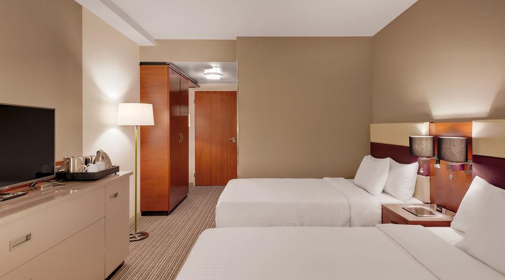 Courtyard By Marriott Zurich North Hotel Екстериор снимка