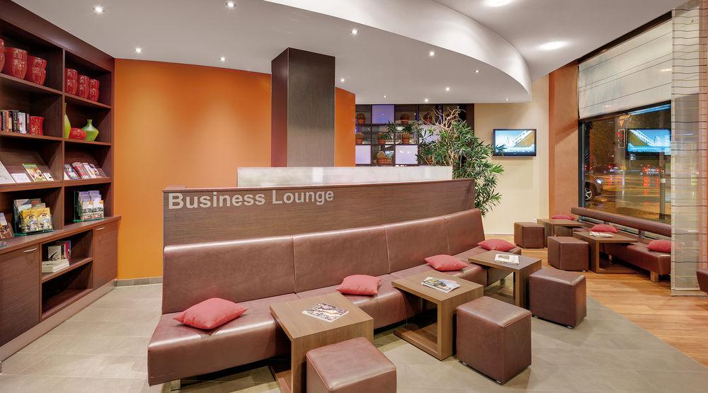 Courtyard By Marriott Zurich North Hotel Екстериор снимка