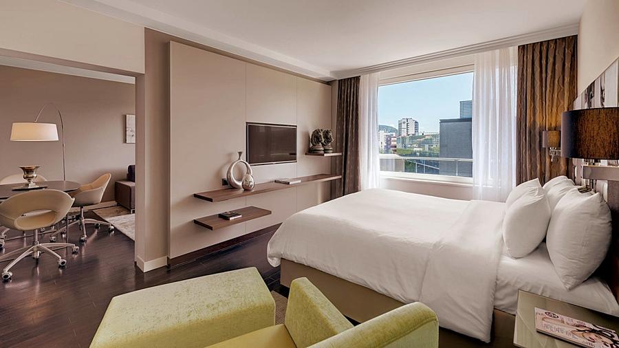 Courtyard By Marriott Zurich North Hotel Екстериор снимка