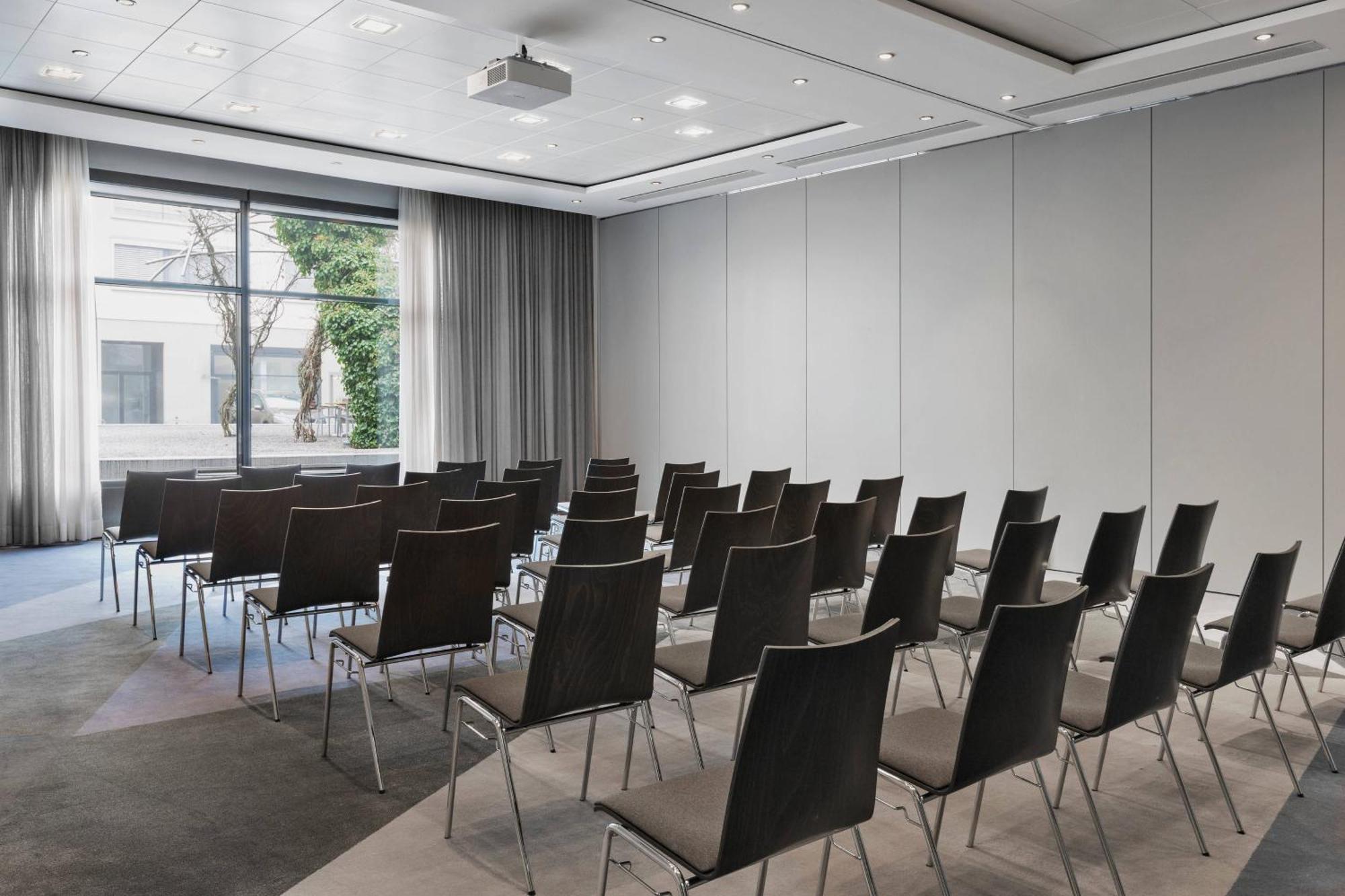 Courtyard By Marriott Zurich North Hotel Екстериор снимка