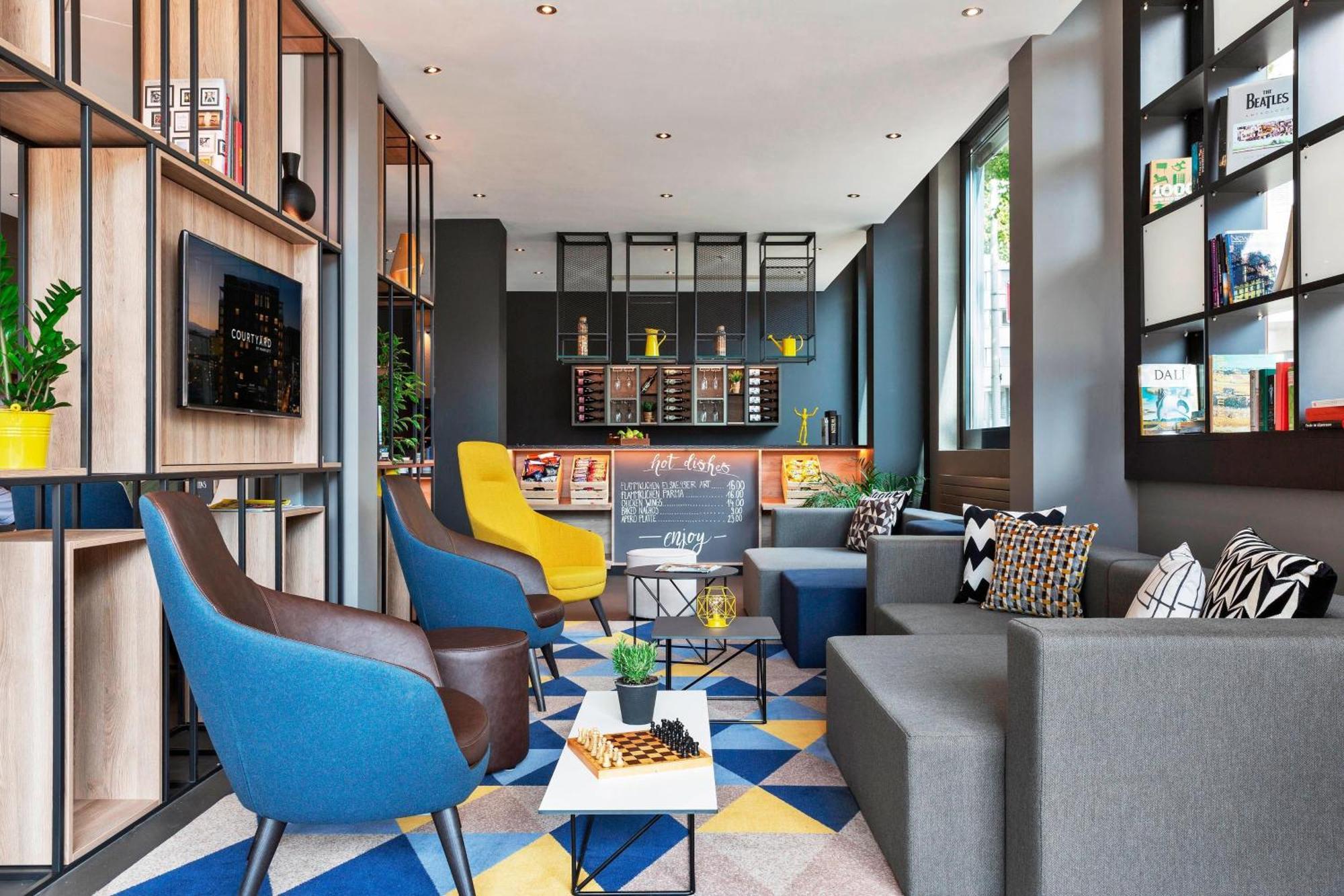Courtyard By Marriott Zurich North Hotel Екстериор снимка