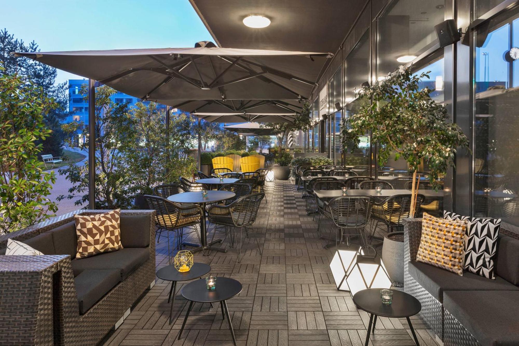Courtyard By Marriott Zurich North Hotel Екстериор снимка