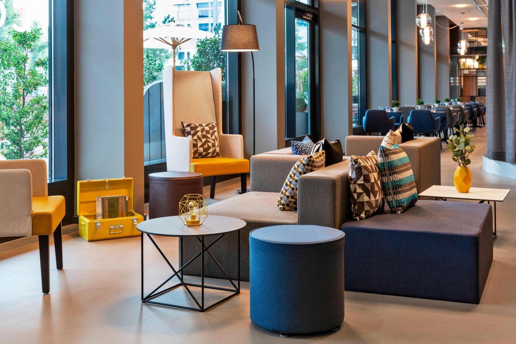 Courtyard By Marriott Zurich North Hotel Екстериор снимка