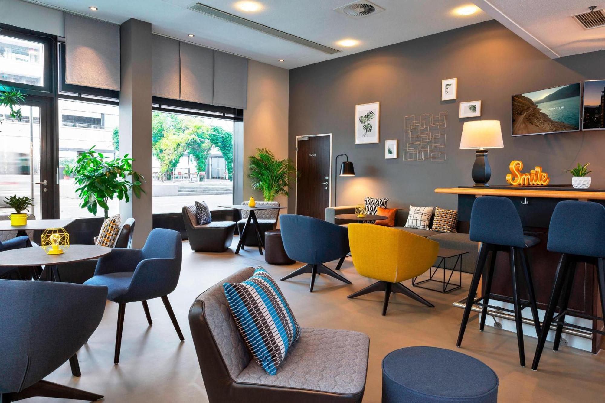 Courtyard By Marriott Zurich North Hotel Екстериор снимка