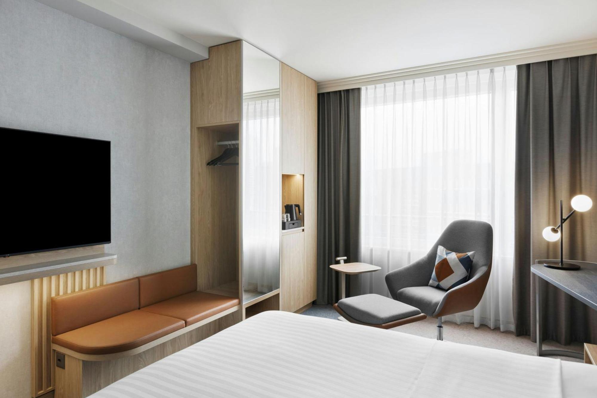 Courtyard By Marriott Zurich North Hotel Екстериор снимка
