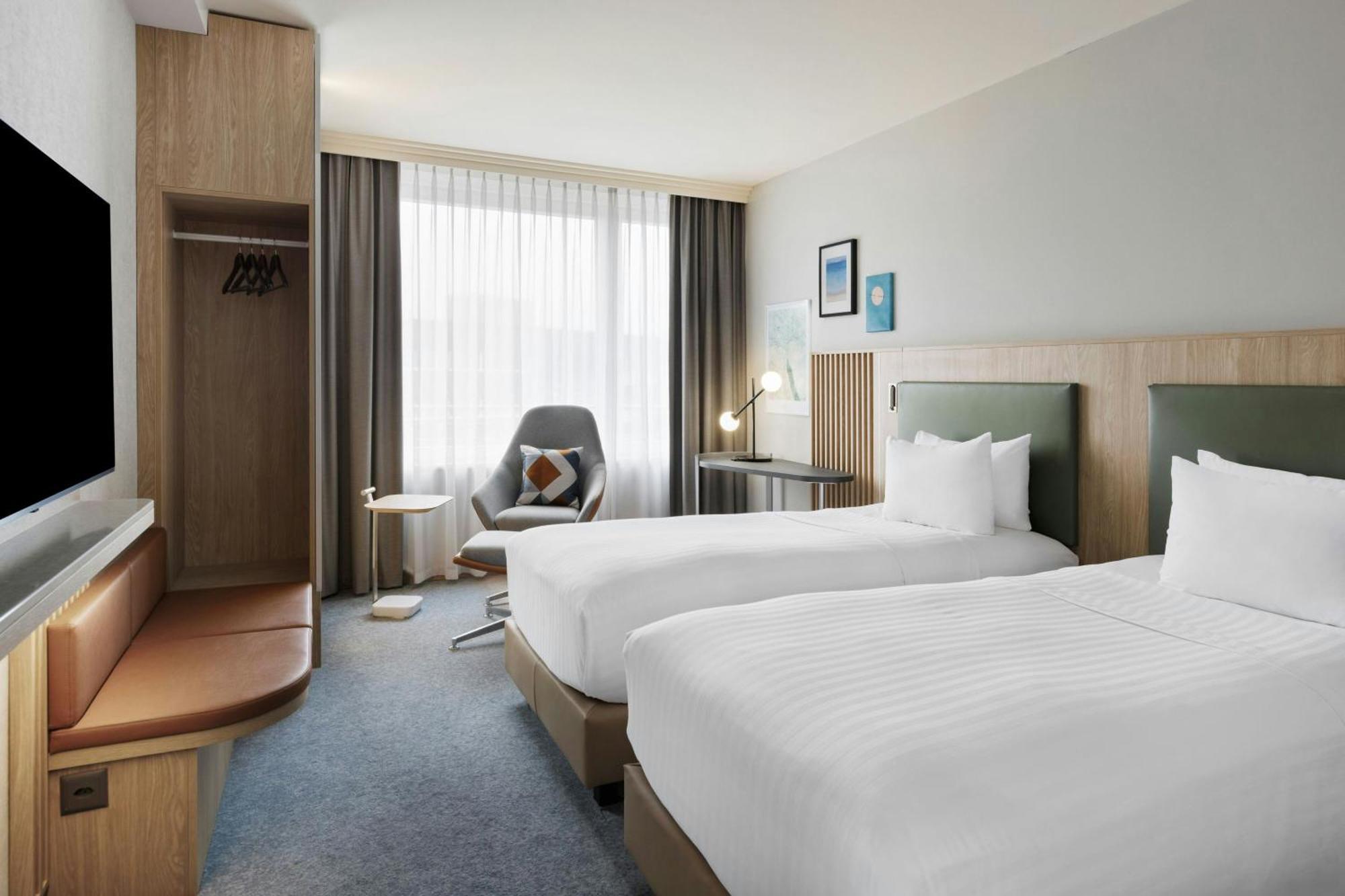 Courtyard By Marriott Zurich North Hotel Екстериор снимка