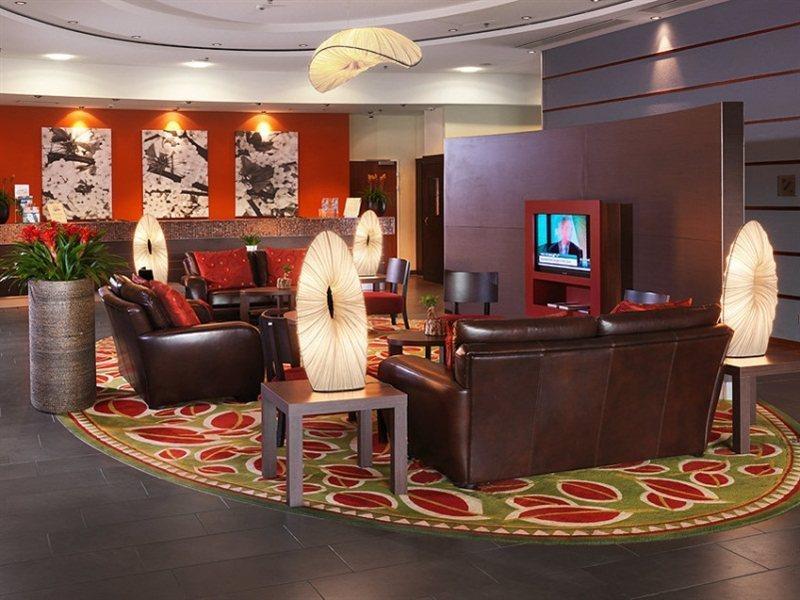 Courtyard By Marriott Zurich North Hotel Екстериор снимка