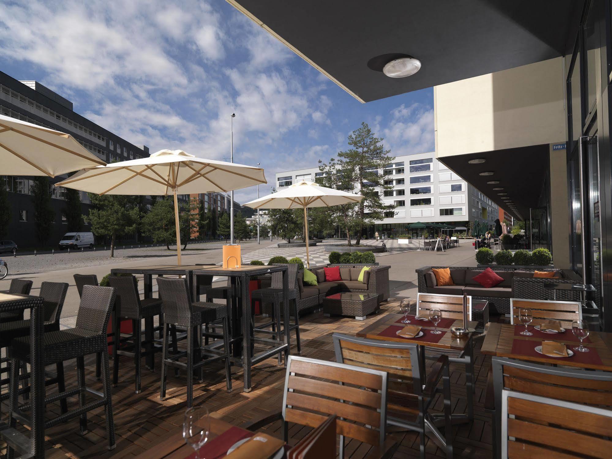 Courtyard By Marriott Zurich North Hotel Екстериор снимка