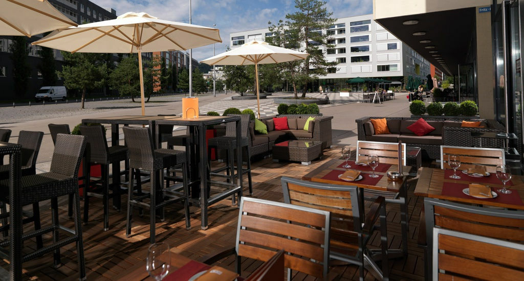 Courtyard By Marriott Zurich North Hotel Екстериор снимка